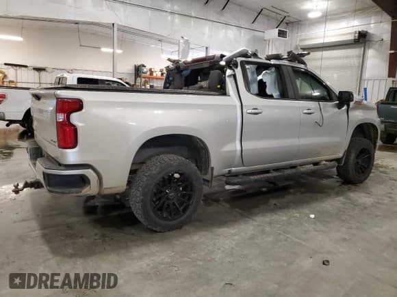 ✅ 2020 Chevrolet Silverado 1500 RST • VIN: 3GCUYEED5LG151368 • Лот: 92492845. Опубликован ранее на Copart с пробегом Не указан. Бесплатный доступ к архиву аукционных продаж из США и подробный отчёт об истории автомобиля на DreamBid. Изображение 3.