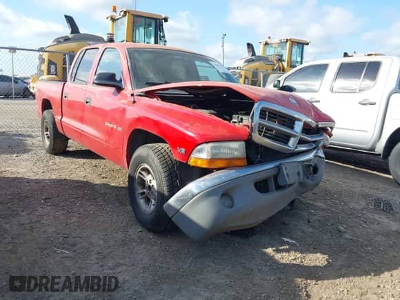✅ 2000 Dodge Dakota Sport • VIN: 1B7GL2AN0YS705134 • Лот: 41997957. Размещён на IAAI с пробегом 219 659 миль миль. Получите бесплатный доступ к архиву аукционных продаж из США и посмотрите подробный отчёт об истории автомобиля на DreamBid. Изображение 1.