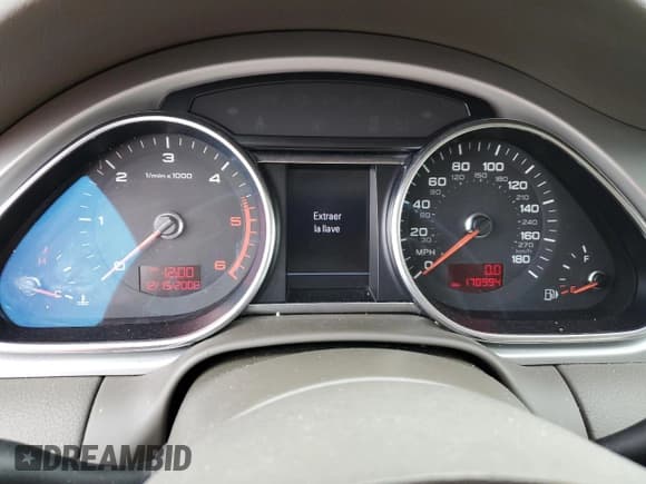 ✅ 2010 Audi Q7 Premium Plus • VIN: WA1LMAFE7AD000835 • Lot: 45984715. Wystawiony na Copart z przebiegiem 170 994 mil. Bezpłatny archiwum sprzedaży aukcyjnych z USA i szczegółowy raport historii pojazdu na DreamBid. Zdjęcie 9.