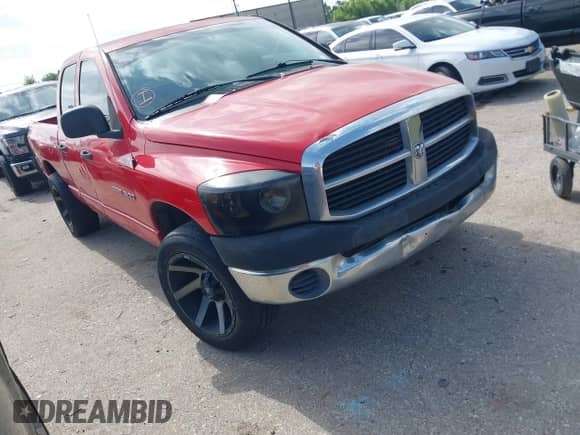 2007 Dodge 1500 ST z VIN 1D7HA18K37J537497, wystawiony jako IAAI lot #42704294 z przebiegiem 206 168 mil mil oraz . Historia ofert i sprzedaży dostępna na DreamBid. Obrazek 1.