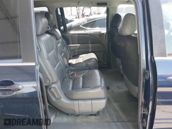 ✅ 2005 Honda Odyssey EX-L • VIN: 5FNRL38755B014776 • Lot: 42598139. Listed on IAAI with 188,522 mi. Free auction sales archive from the USA and detailed vehicle history report at DreamBid. Image 8.
