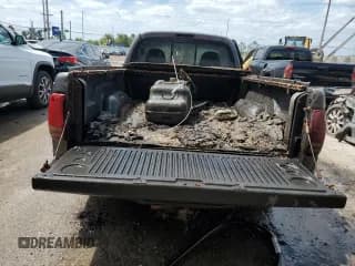 ✅ 2001 Dodge Dakota • VIN: 1B7FL26X21S343416 • Lot: 48143584. Wystawiony na Copart z przebiegiem Nie podano. Bezpłatny archiwum sprzedaży aukcyjnych z USA i szczegółowy raport historii pojazdu na DreamBid. Zdjęcie 6.