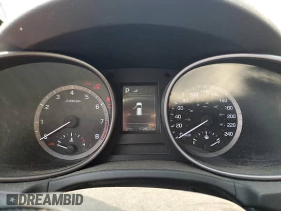 2018 Hyundai Santa Fe 2.4L z VIN 5XYZU3LB3JG546295, wystawiony jako Copart lot #64396365 z przebiegiem 112 822 mil mil oraz Szkoda całkowita • Salvage title. Historia ofert i sprzedaży dostępna na DreamBid. Obrazek 9.