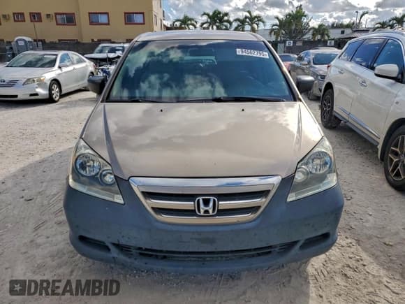 ✅ 2006 Honda Odyssey LX • VIN: 5FNRL38226B109852 • Лот: 94562795. Опубликован ранее на Copart с пробегом 89 634 миль. Бесплатный доступ к архиву аукционных продаж из США и подробный отчёт об истории автомобиля на DreamBid. Изображение 5.