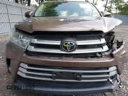 ✅ 2019 Toyota Highlander XLE • VIN: 5TDJZRFHXKS715332 • Лот: 43150114. Опубликован ранее на IAAI с пробегом 52 569 миль. Бесплатный доступ к архиву аукционных продаж из США и подробный отчёт об истории автомобиля на DreamBid. Изображение 12.