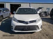 ✅ 2018 Toyota Sienna XLE • VIN: 5TDDZ3DCXJS208141 • Lot: 76208074. Wystawiony na Copart z przebiegiem 372 740 mil. Bezpłatny archiwum sprzedaży aukcyjnych z USA i szczegółowy raport historii pojazdu na DreamBid. Zdjęcie 5.