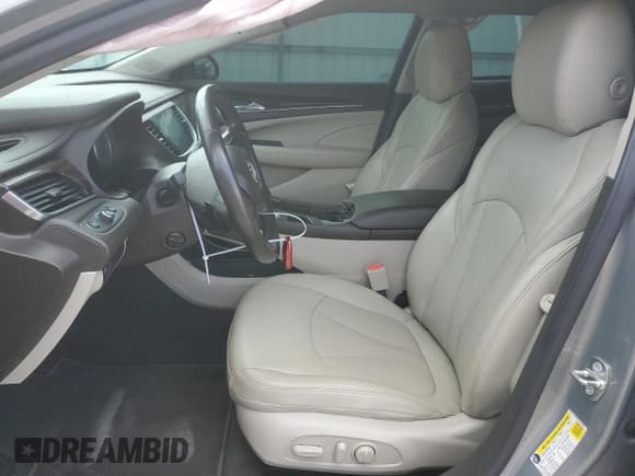 ✅ 2017 Buick LaCrosse Essence • VIN: 1G4ZP5SSXHU139082 • Lot: 67464024. Wystawiony na Copart z przebiegiem 37 851 mil. Bezpłatny archiwum sprzedaży aukcyjnych z USA i szczegółowy raport historii pojazdu na DreamBid. Zdjęcie 7.