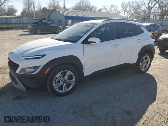 ✅ 2022 Hyundai Kona SEL • VIN: KM8K6CAB2NU901102 • Лот: 44586164. Опубликован ранее на Copart с пробегом 25 898 миль. Бесплатный доступ к архиву аукционных продаж из США и подробный отчёт об истории автомобиля на DreamBid. Изображение 1.