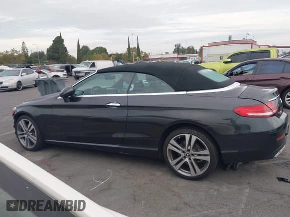 ✅ 2019 Mercedes-Benz C 300 • VIN: WDDWK8DB3KF795582 • Лот: 43096374. Опубликован ранее на IAAI с пробегом 58 976 миль. Бесплатный доступ к архиву аукционных продаж из США и подробный отчёт об истории автомобиля на DreamBid. Изображение 15.