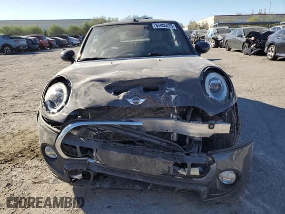 ✅ 2017 MINI Convertible Cooper S • VIN: WMWWG9C31H3C81767 • Lot: 85005225. Listed on Copart with 76,964 mi. Free auction sales archive from the USA and detailed vehicle history report at DreamBid. Image 5.