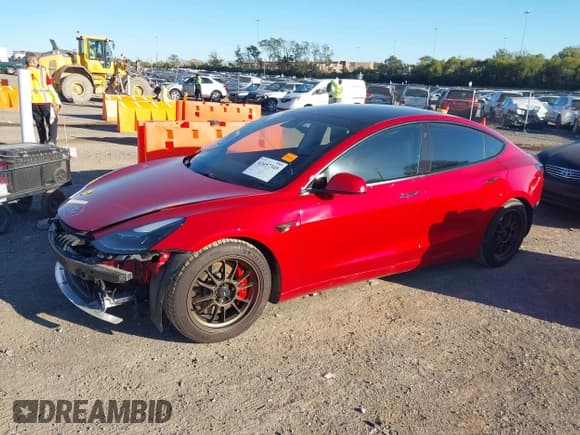 ✅ 2021 Tesla Model 3 Performance • VIN: 5YJ3E1EC2MF033242 • Lot: 43457349. Wystawiony na IAAI z przebiegiem 55 263 mil. Bezpłatny archiwum sprzedaży aukcyjnych z USA i szczegółowy raport historii pojazdu na DreamBid. Zdjęcie 19.