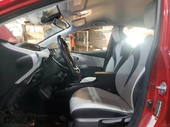 2022 Toyota Prius LE с VIN JTDL9MFUXN3031444, выставлен на аукционе Copart как лот 87211785 с пробегом 102 510 миль миль и Списание • Salvage title. История ставок и продаж доступна на DreamBid. Изображение 7.