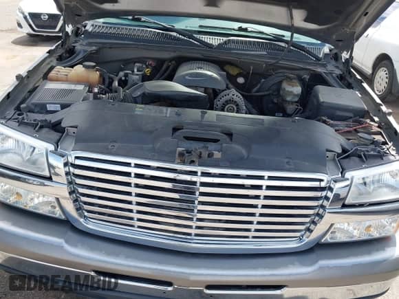 2006 Chevrolet Silverado 1500 LT2 z VIN 2GCEC19T361333158, wystawiony jako IAAI lot #42218305 z przebiegiem 220 009 mil mil oraz . Historia ofert i sprzedaży dostępna na DreamBid. Obrazek 10.