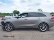 ✅ 2017 Kia Sorento SX • VIN: 5XYPKDA5XHG256694 • Lot: 42372975. Listed on IAAI with 164,815 mi. Free auction sales archive from the USA and detailed vehicle history report at DreamBid. Image 14.