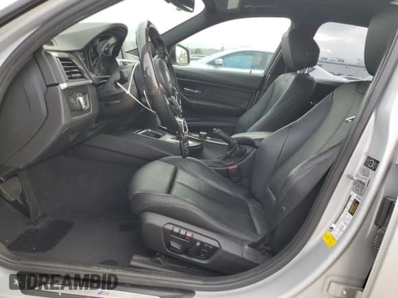 ✅ 2015 BMW 3 Series 335i • VIN: WBA3A9G5XFNS66232 • Lot: 81903855. Wystawiony na Copart z przebiegiem 187 097 mil. Bezpłatny archiwum sprzedaży aukcyjnych z USA i szczegółowy raport historii pojazdu na DreamBid. Zdjęcie 7.