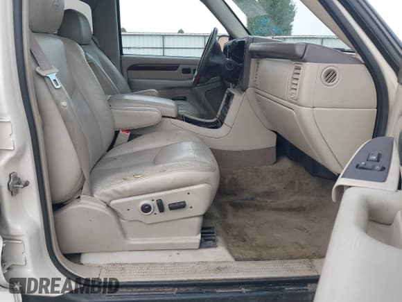 ✅ 2004 Cadillac Escalade ESV • VIN: 3GYFK66N24G255108 • Lot: 43097890. Listed on IAAI with 255,126 mi. Free auction sales archive from the USA and detailed vehicle history report at DreamBid. Image 5.