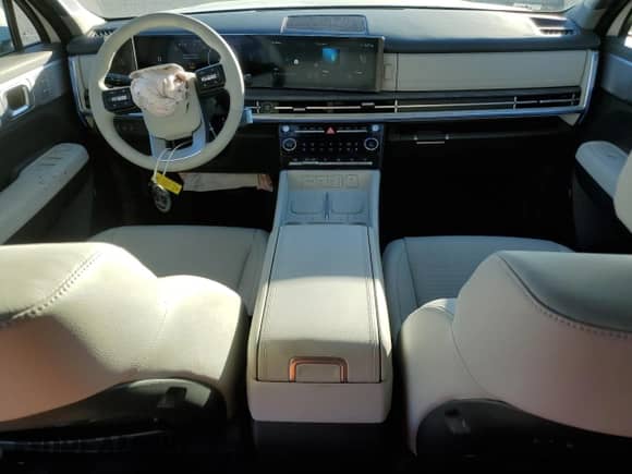 2024 Hyundai Santa Fe Limited с VIN 5NMP44GL9RH040004, выставлен на аукционе Copart как лот 87763965 с пробегом 2 552 миль миль и Списание • Salvage title. История ставок и продаж доступна на DreamBid. Изображение 8.