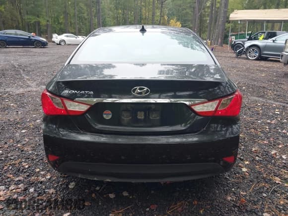 ✅ 2014 Hyundai Sonata GLS • VIN: 5NPEB4AC1EH830416 • Лот: 43452673. Опубликован ранее на IAAI с пробегом 186 826 миль. Бесплатный доступ к архиву аукционных продаж из США и подробный отчёт об истории автомобиля на DreamBid. Изображение 16.