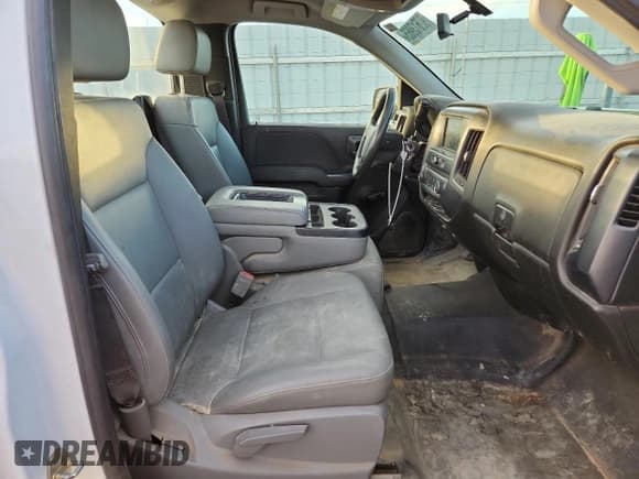 ✅ 2018 Chevrolet Silverado 1500 Work Truck • VIN: 1GCNCNECXJZ209983 • Lot: 92613965. Wystawiony na Copart z przebiegiem 131 459 mil. Bezpłatny archiwum sprzedaży aukcyjnych z USA i szczegółowy raport historii pojazdu na DreamBid. Zdjęcie 10.