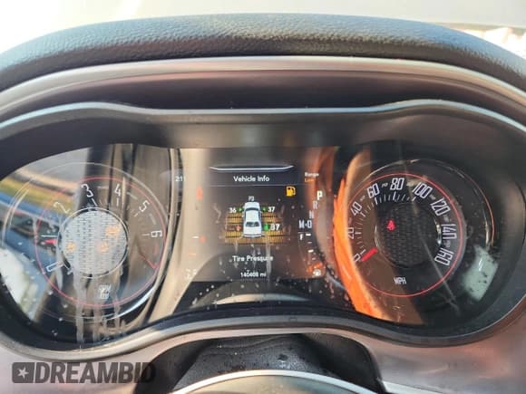 ✅ 2020 Dodge Challenger SXT • VIN: 2C3CDZAG2LH105614 • Lot: 80730515. Wystawiony na Copart z przebiegiem 140 408 mil. Bezpłatny archiwum sprzedaży aukcyjnych z USA i szczegółowy raport historii pojazdu na DreamBid. Zdjęcie 9.