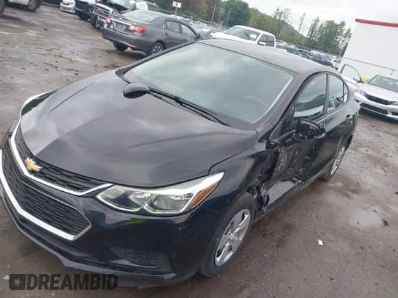 2018 Chevrolet Cruze LS с VIN 1G1BC5SM0J7109511, выставлен на аукционе IAAI как лот 43280547 с пробегом 102 497 миль миль и . История ставок и продаж доступна на DreamBid. Изображение 18.