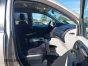 ✅ 2014 Dodge Grand Caravan SXT • VIN: 2C4RDGCG6ER320109 • Lot: 43586410. Wystawiony na IAAI z przebiegiem 192 923 mil. Bezpłatny archiwum sprzedaży aukcyjnych z USA i szczegółowy raport historii pojazdu na DreamBid. Zdjęcie 5.