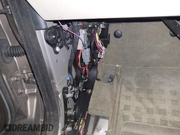 ✅ 2015 Land Rover LR4 Lux • VIN: SALAK2V66FA747024 • Лот: 40163537. Опубликован ранее на IAAI с пробегом 82 658 миль. Бесплатный доступ к архиву аукционных продаж из США и подробный отчёт об истории автомобиля на DreamBid. Изображение 12.