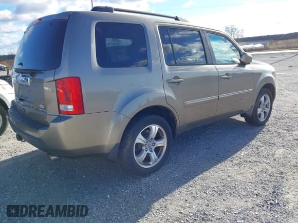 ✅ 2011 Honda Pilot EX-L • VIN: 5FNYF4H61BB050394 • Lot: 43728028. Wystawiony na IAAI z przebiegiem 185 389 mil. Bezpłatny archiwum sprzedaży aukcyjnych z USA i szczegółowy raport historii pojazdu na DreamBid. Zdjęcie 4.