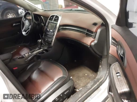 ✅ 2015 Chevrolet Malibu LTZ • VIN: 1G11G5SX1FF128902 • Lot: 43594997. Listed on IAAI with 105,886 mi. Free auction sales archive from the USA and detailed vehicle history report at DreamBid. Image 5.