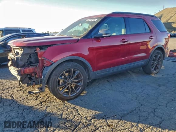 ✅ 2017 Ford Explorer XLT • VIN: 1FM5K7D89HGC85322 • Лот: 94774915. Опубликован ранее на Copart с пробегом 77 774 миль. Бесплатный доступ к архиву аукционных продаж из США и подробный отчёт об истории автомобиля на DreamBid. Изображение 1.