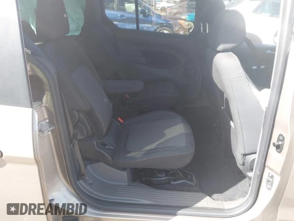 ✅ 2020 Ford Transit Connect XLT • VIN: NM0GE9F27L1455940 • Lot: 43358626. Listed on IAAI with 84,529 mi. Free auction sales archive from the USA and detailed vehicle history report at DreamBid. Image 8.