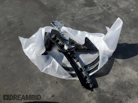 ✅ 2023 Audi Q5 Premium • VIN: WA1ABAFY2P2051333 • Lot: 82785505. Wystawiony na Copart z przebiegiem 27 789 mil. Bezpłatny archiwum sprzedaży aukcyjnych z USA i szczegółowy raport historii pojazdu na DreamBid. Zdjęcie 13.