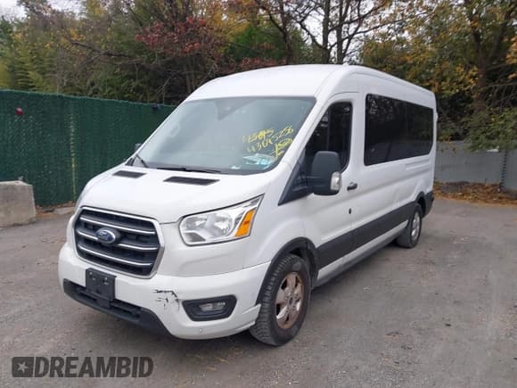 ✅ 2020 Ford Transit XLT • VIN: 1FBAX2CG9LKA54558 • Lot: 43695256. Wystawiony na IAAI z przebiegiem 53 652 mil. Bezpłatny archiwum sprzedaży aukcyjnych z USA i szczegółowy raport historii pojazdu na DreamBid. Zdjęcie 2.