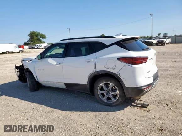 ✅ 2024 Chevrolet Blazer LT • VIN: 3GNKBDR41RS182014 • Lot: 71311905. Listed on Copart with 43,087 mi. Free auction sales archive from the USA and detailed vehicle history report at DreamBid. Image 2.