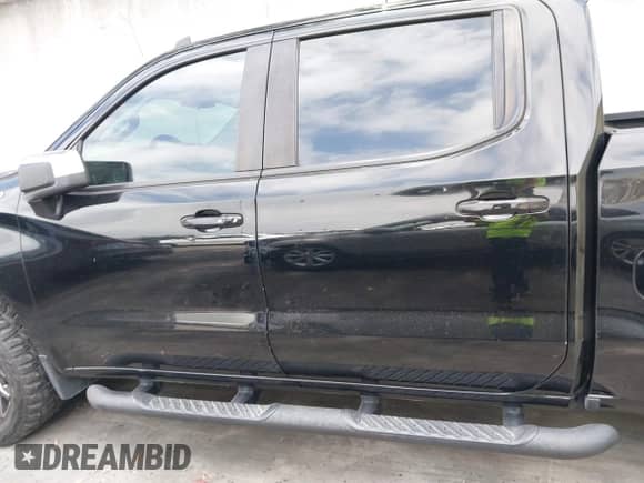 2022 Chevrolet Silverado 1500 LT z VIN 1GCPWCEDXNZ201109, wystawiony jako IAAI lot #42783919 z przebiegiem 46 769 mil mil oraz . Historia ofert i sprzedaży dostępna na DreamBid. Obrazek 15.