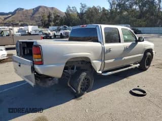 ✅ 2005 GMC Sierra Denali • VIN: 2GTEK63N451332366 • Лот: 84016804. Опубликован ранее на Copart с пробегом 303 703 миль. Бесплатный доступ к архиву аукционных продаж из США и подробный отчёт об истории автомобиля на DreamBid. Изображение 3.