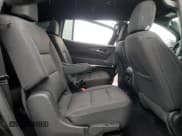 ✅ 2024 Chevrolet Traverse AWD LT • VIN: 1GNEVGKSXRJ169889 • Lot: 81918735. Wystawiony na Copart z przebiegiem 20 784 mil. Bezpłatny archiwum sprzedaży aukcyjnych z USA i szczegółowy raport historii pojazdu na DreamBid. Zdjęcie 11.