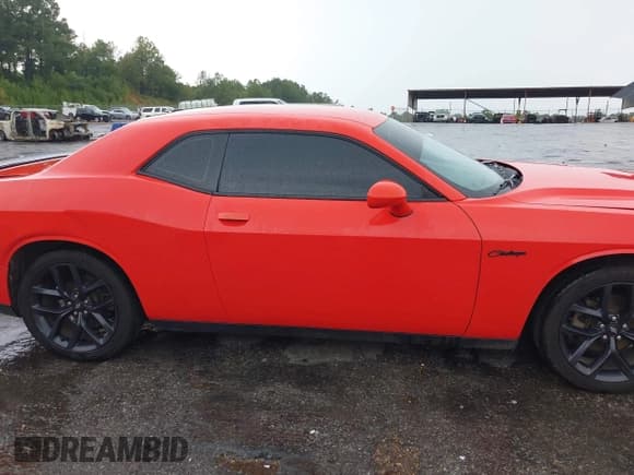 ✅ 2021 Dodge Challenger SXT • VIN: 2C3CDZAG3MH555788 • Lot: 43004134. Wystawiony na IAAI z przebiegiem 74 390 mil. Bezpłatny archiwum sprzedaży aukcyjnych z USA i szczegółowy raport historii pojazdu na DreamBid. Zdjęcie 14.
