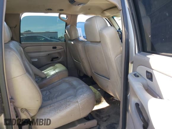 ✅ 2002 Chevrolet Suburban LS • VIN: 3GNEC16Z12G327408 • Лот: 42953003. Опубликован ранее на IAAI с пробегом 305 921 миль. Бесплатный доступ к архиву аукционных продаж из США и подробный отчёт об истории автомобиля на DreamBid. Изображение 8.