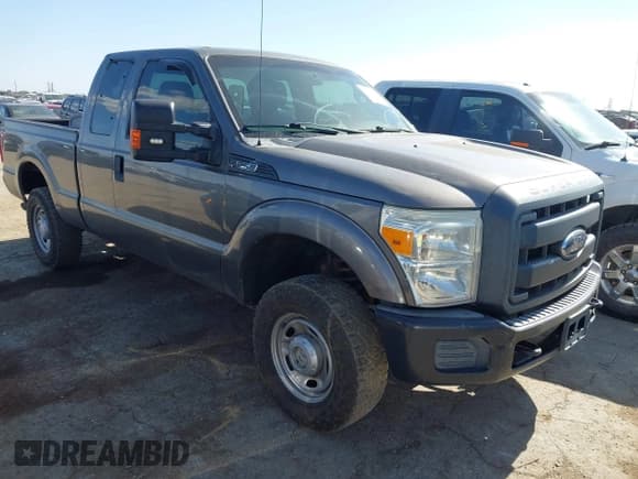 ✅ 2013 Ford F-250 XL • VIN: 1FT7X2B61DEB53308 • Lot: 42825106. Wystawiony na IAAI z przebiegiem 177 362 mil. Bezpłatny archiwum sprzedaży aukcyjnych z USA i szczegółowy raport historii pojazdu na DreamBid. Zdjęcie 1.