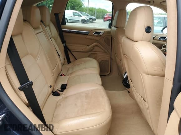 ✅ 2014 Porsche Cayenne GTS • VIN: WP1AD2A20ELA72888 • Lot: 69849105. Listed on Copart with 127,394 mi. Free auction sales archive from the USA and detailed vehicle history report at DreamBid. Image 11.