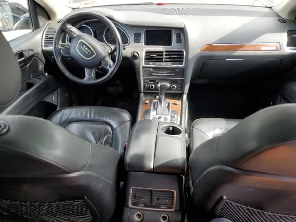 ✅ 2013 Audi Q7 Premium Plus • VIN: WA1LMAFE8DD004221 • Лот: 50377595. Опубликован ранее на Copart с пробегом Не указан. Бесплатный доступ к архиву аукционных продаж из США и подробный отчёт об истории автомобиля на DreamBid. Изображение 8.