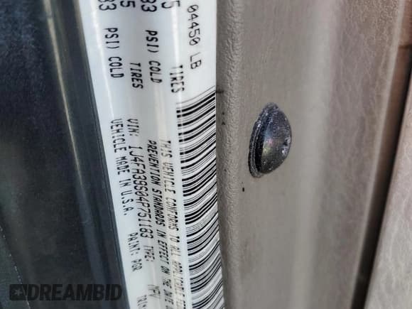 ✅ 2004 Jeep Wrangler X • VIN: 1J4FA39S04P751183 • Lot: 93330615. Listed on Copart with 177,985 mi. Free auction sales archive from the USA and detailed vehicle history report at DreamBid. Image 12.