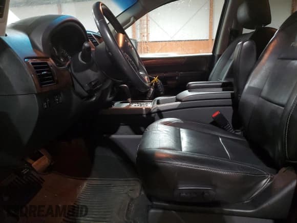 ✅ 2014 Nissan Armada Platinum • VIN: 5N1AA0NC3EN609139 • Лот: 65718295. Опубликован ранее на Copart с пробегом 230 323 миль. Бесплатный доступ к архиву аукционных продаж из США и подробный отчёт об истории автомобиля на DreamBid. Изображение 7.