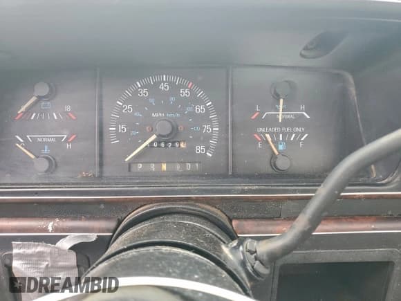 ✅ 1989 Ford F-250 • VIN: 1FTFF25N8KNB27366 • Лот: 95404785. Опубликован ранее на Copart с пробегом 10 629 миль. Бесплатный доступ к архиву аукционных продаж из США и подробный отчёт об истории автомобиля на DreamBid. Изображение 9.