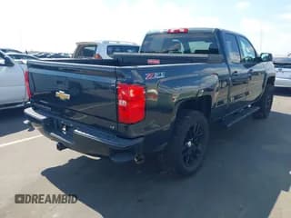 ✅ 2017 Chevrolet Silverado 1500 LT • VIN: 1GCVKREC6HZ229846 • Lot: 43298428. Wystawiony na IAAI z przebiegiem 86 125 mil. Bezpłatny archiwum sprzedaży aukcyjnych z USA i szczegółowy raport historii pojazdu na DreamBid. Zdjęcie 4.