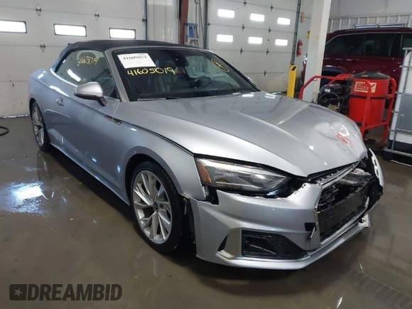 ✅ 2022 Audi A5 Cabriolet Premium • VIN: WAU2AGF58NN004984 • Lot: 41605019. Wystawiony na IAAI z przebiegiem 56 415 mil. Bezpłatny archiwum sprzedaży aukcyjnych z USA i szczegółowy raport historii pojazdu na DreamBid. Zdjęcie 1.