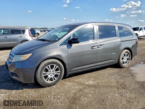 ✅ 2013 Honda Odyssey EX-L • VIN: 5FNRL5H63DB018973 • Lot: 96495415. Listed on Copart with 205,548 mi. Free auction sales archive from the USA and detailed vehicle history report at DreamBid. Image 1.