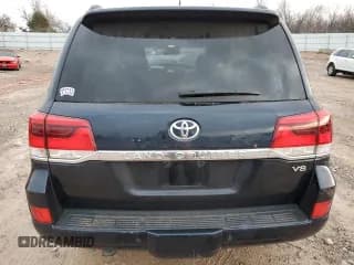 ✅ 2018 Toyota Land Cruiser • VIN: JTMCY7AJ1J4073037 • Lot: 86383704. Listed on Copart with 91,133 mi. Free auction sales archive from the USA and detailed vehicle history report at DreamBid. Image 6.