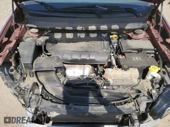 ✅ 2019 Jeep Cherokee Latitude Plus • VIN: 1C4PJLLB7KD485078 • Lot: 86802635. Wystawiony na Copart z przebiegiem 87 099 mil. Bezpłatny archiwum sprzedaży aukcyjnych z USA i szczegółowy raport historii pojazdu na DreamBid. Zdjęcie 12.